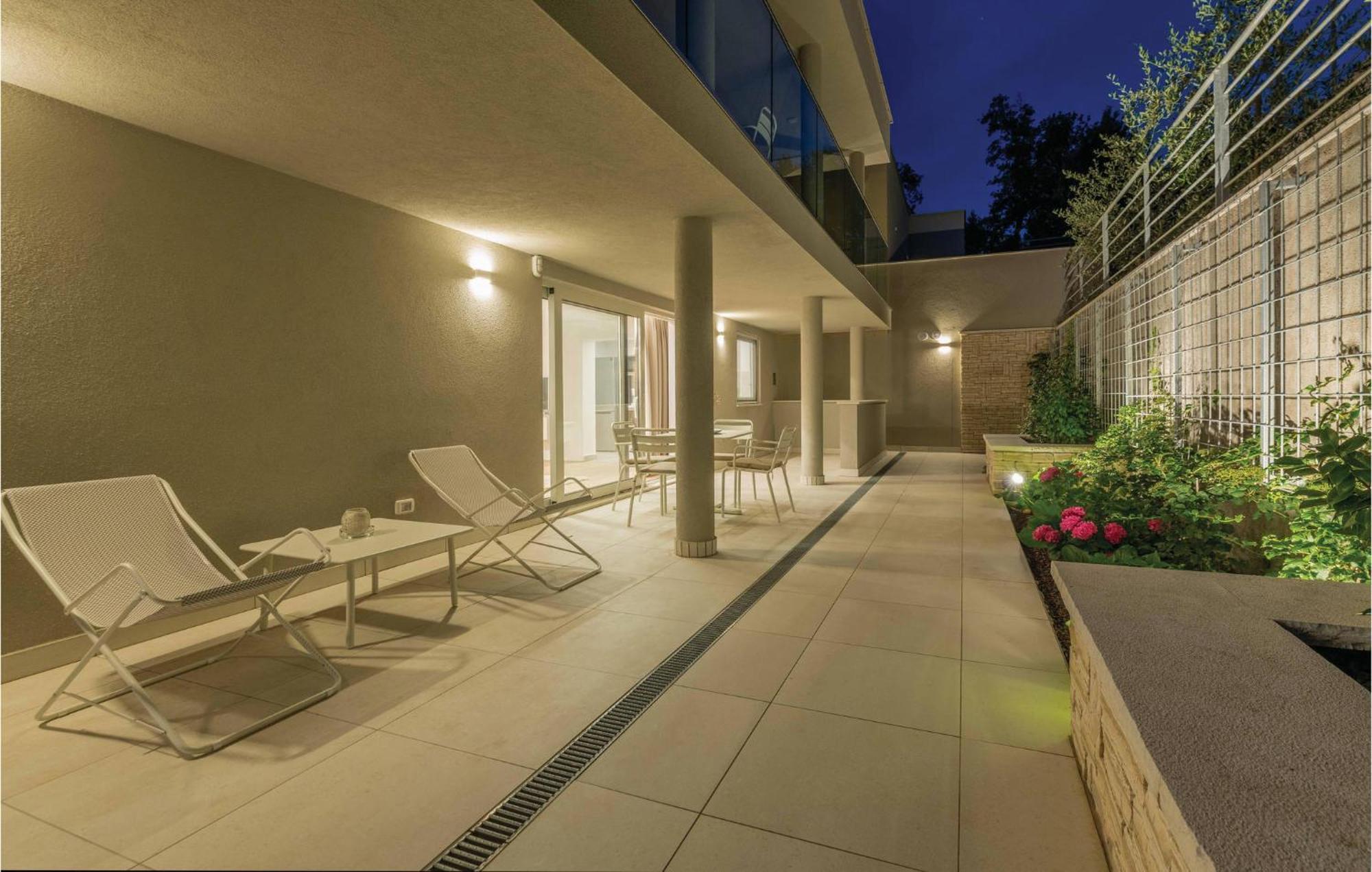 Nice Apartment In Plomin With Jacuzzi Exterior photo